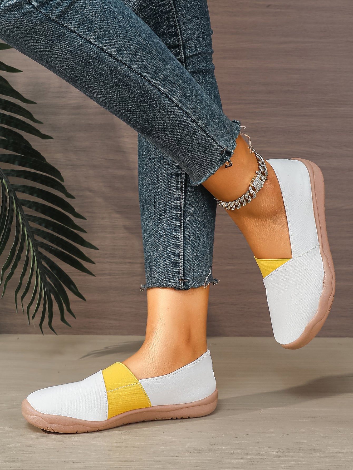 Women's White & Yellow Color Block Slip-On Loafers