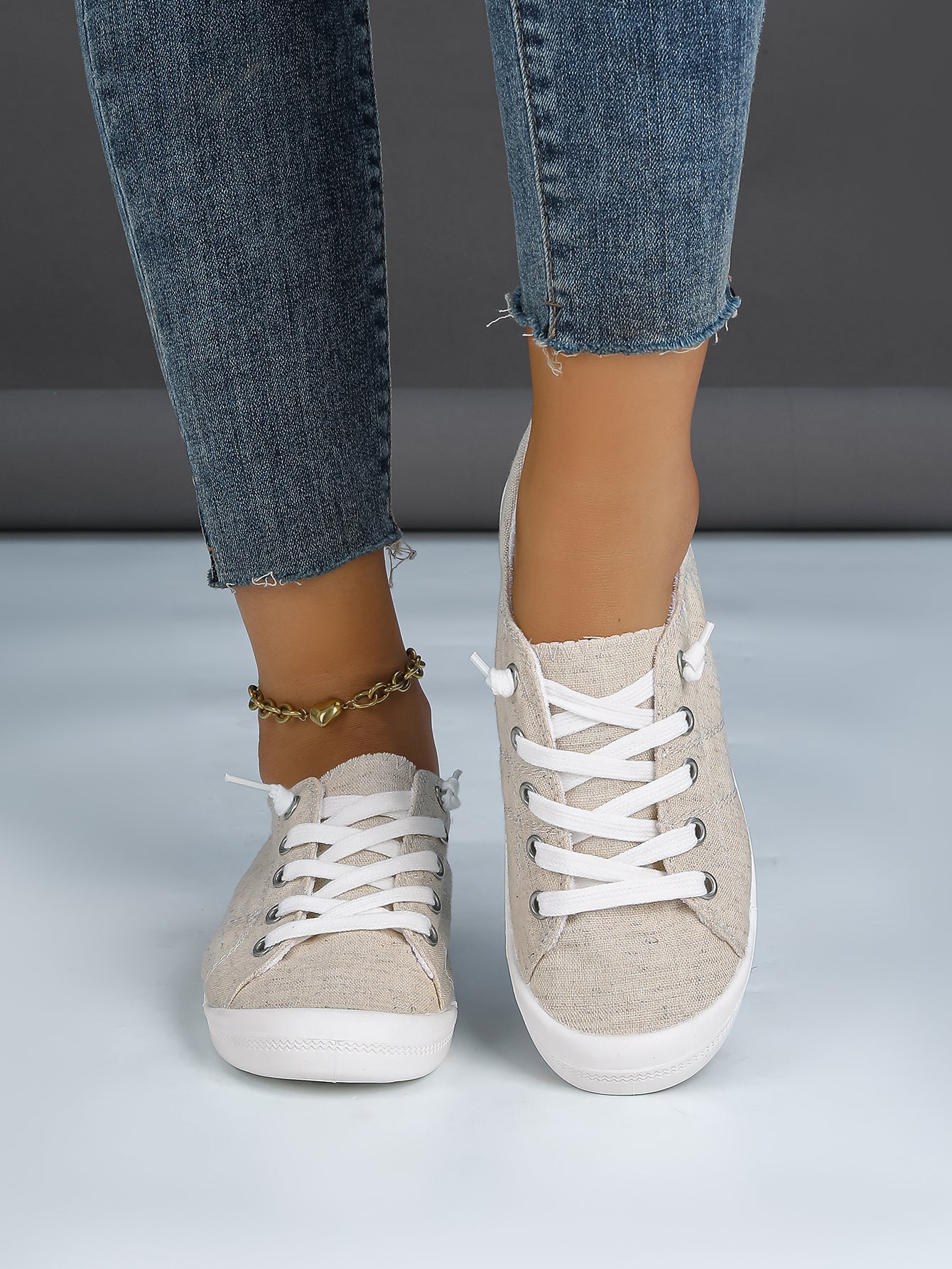 Women's Plaid Canvas Lace-Up Sneakers