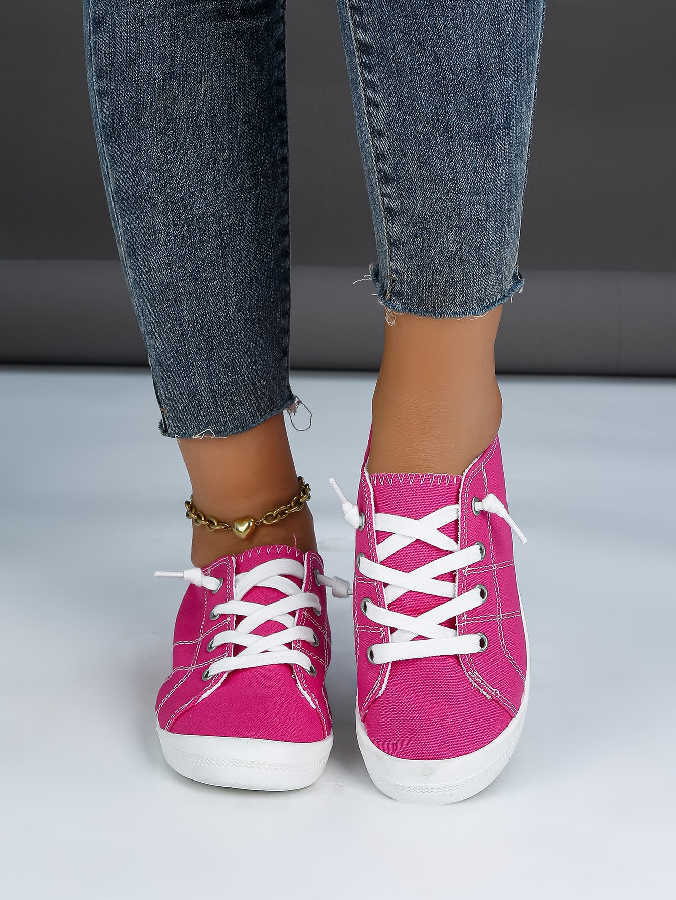 Women's Plaid Canvas Lace-Up Sneakers