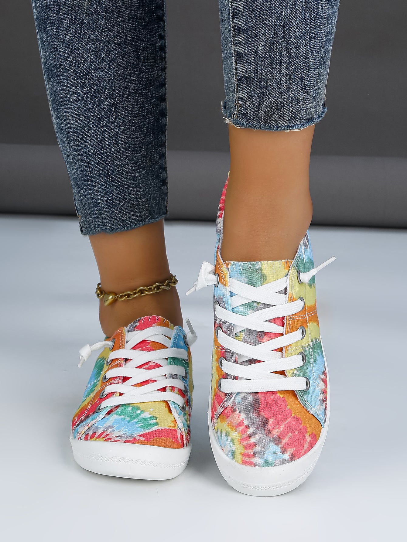 Women's Plaid Canvas Lace-Up Sneakers