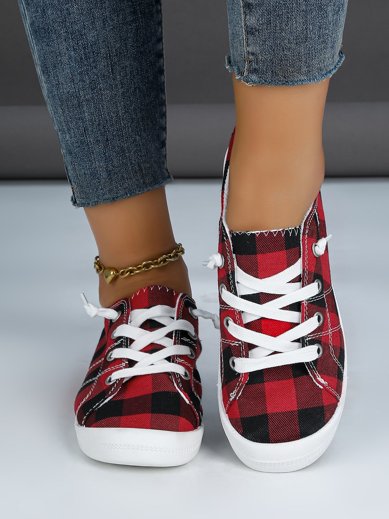 Women's Plaid Canvas Lace-Up Sneakers