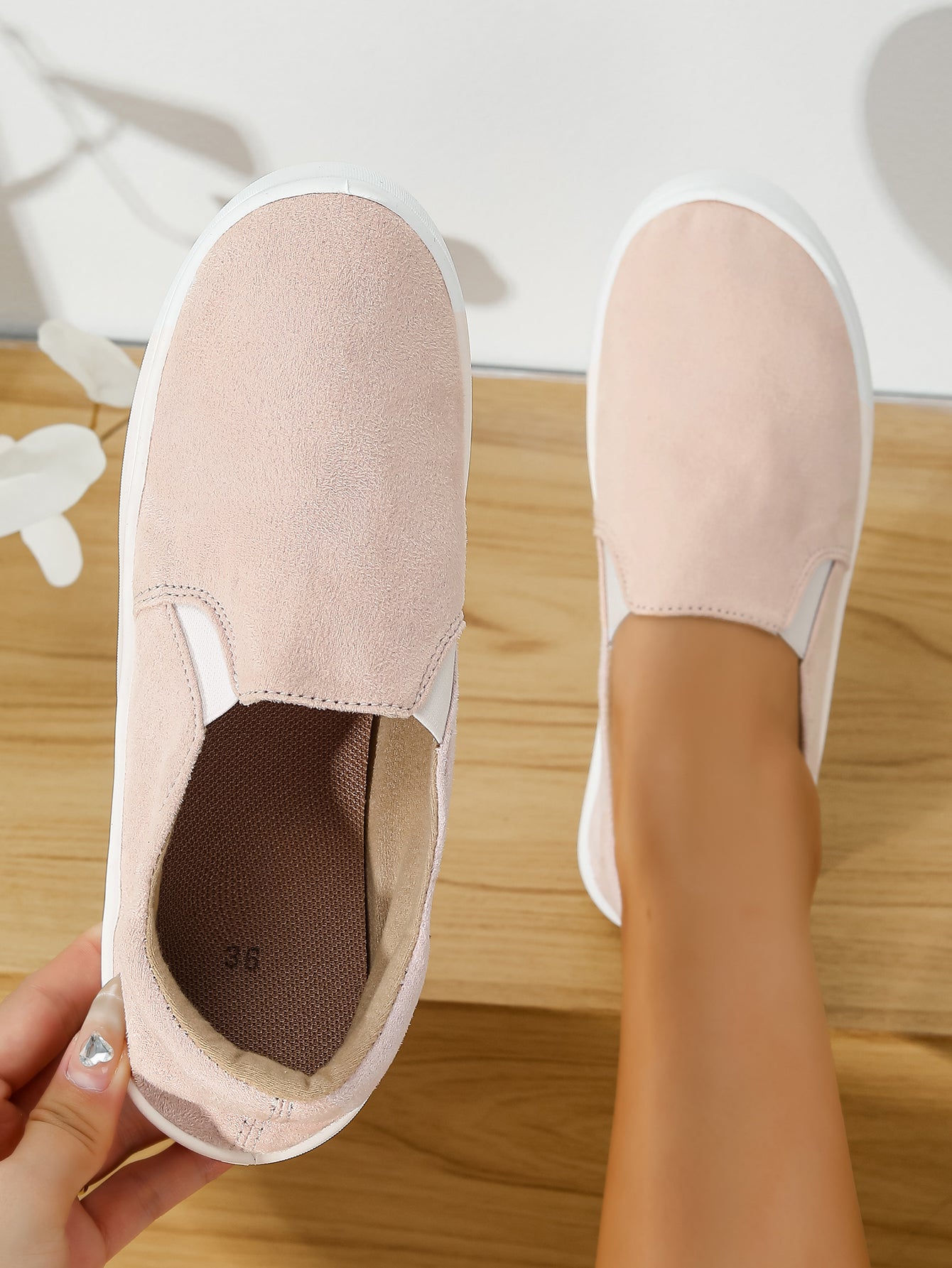 Women's Suede Slip-On Low-Top Casual Sneakers