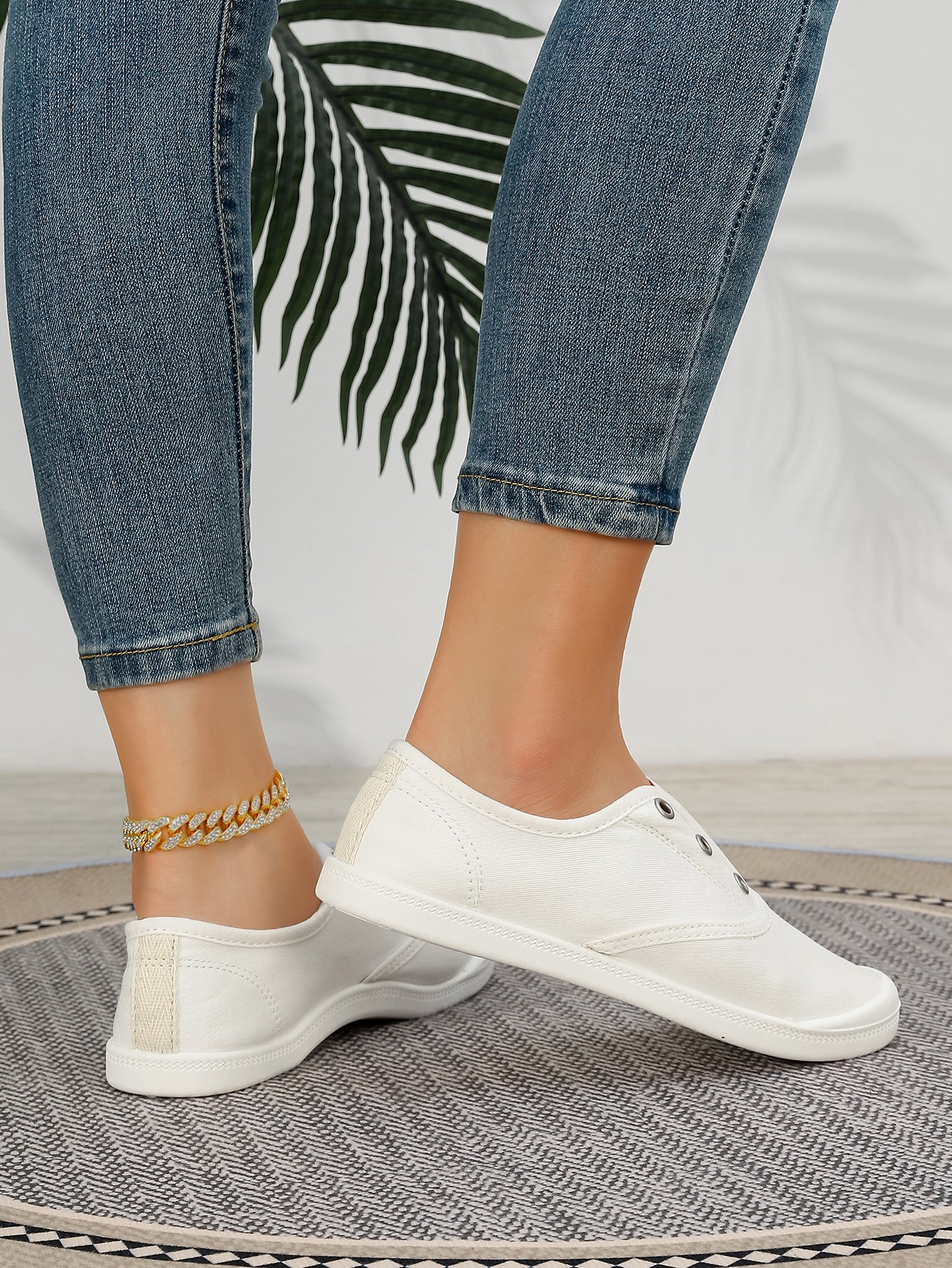 Women's White & Red Color Block Slip-On Canvas Sneakers