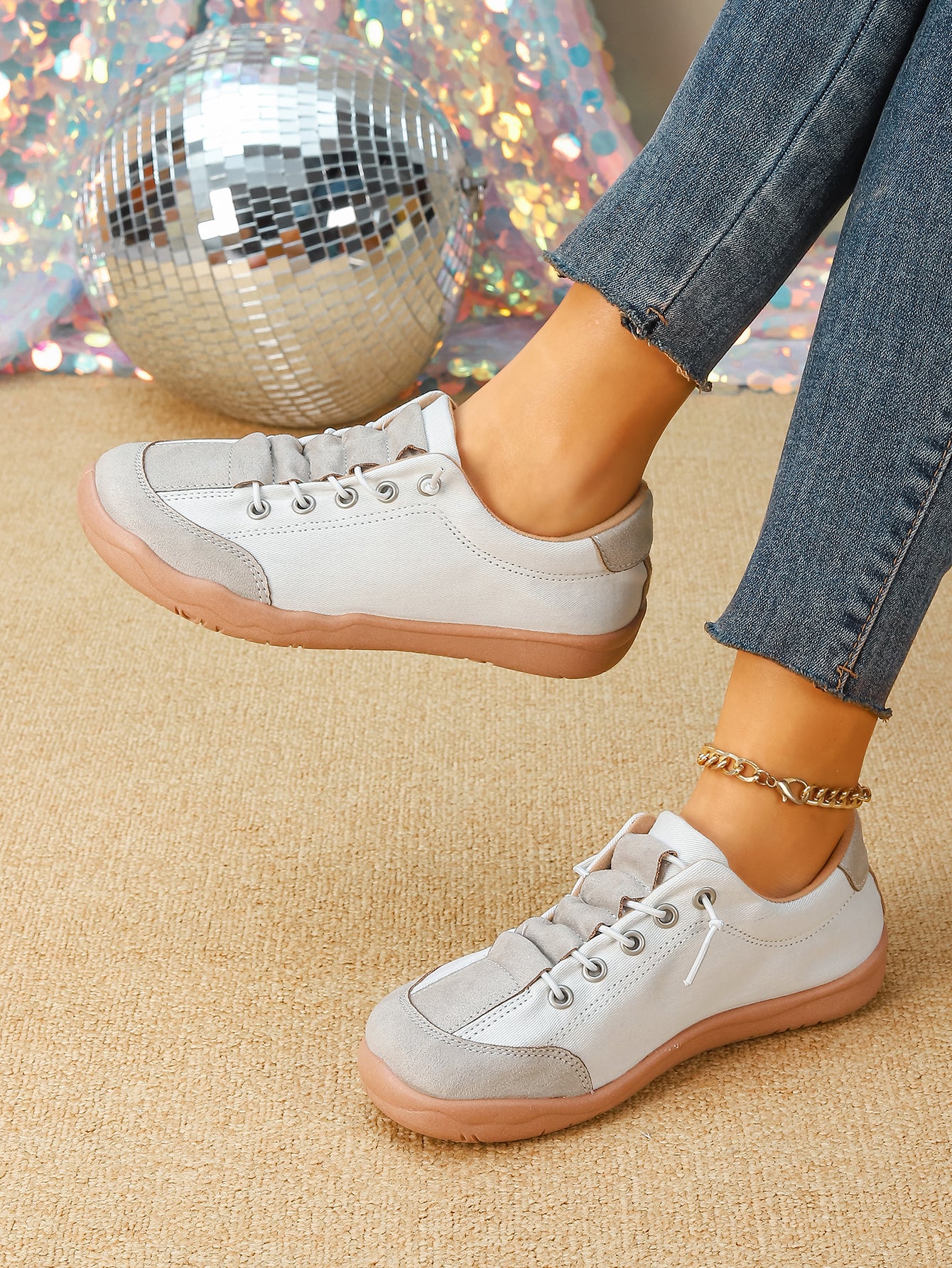 Women's Color Block Lace-Up Casual Sneakers