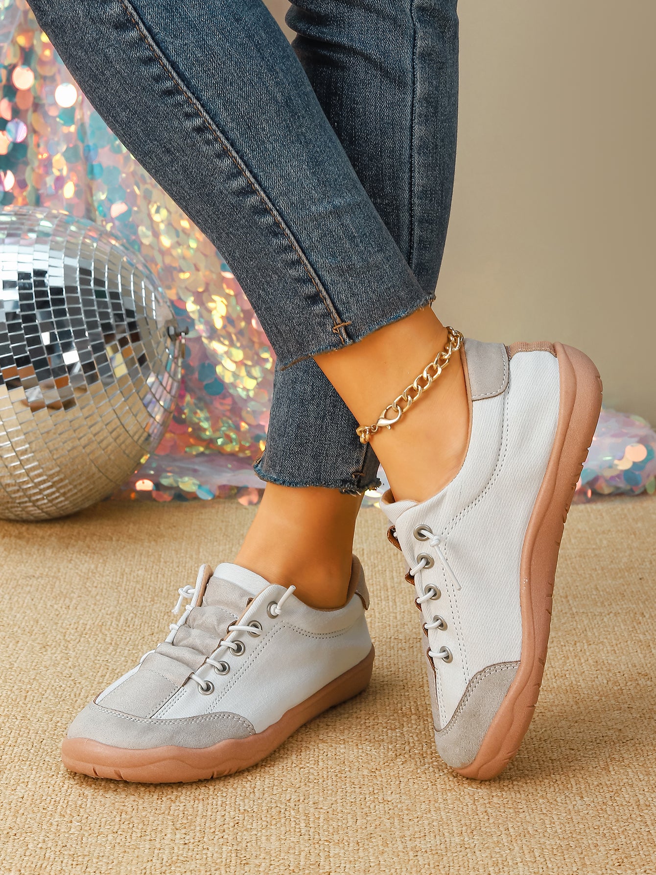 Women's Color Block Lace-Up Casual Sneakers