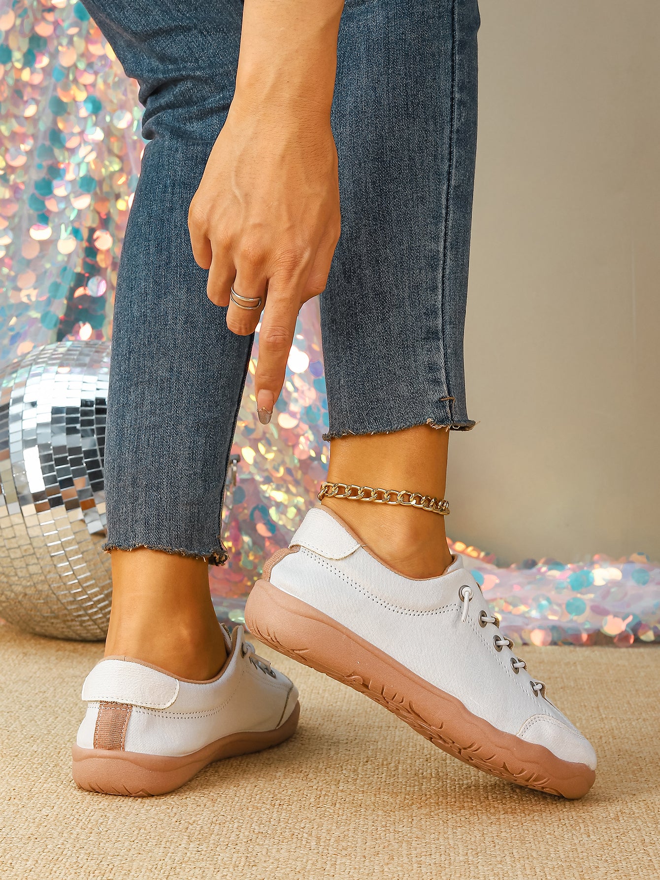 Women's Color Block Lace-Up Casual Sneakers