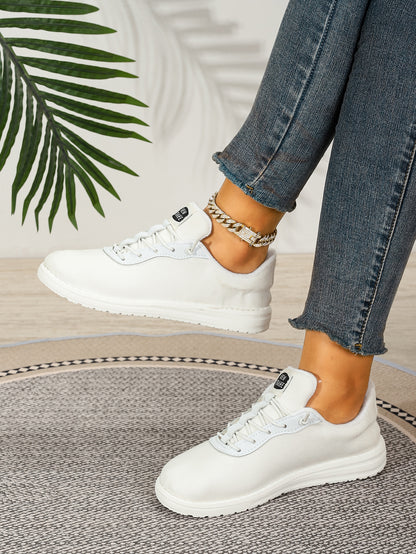 Women's Wave Pattern Lace-Up Sport Sneakers