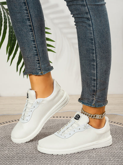 Women's Wave Pattern Lace-Up Sport Sneakers