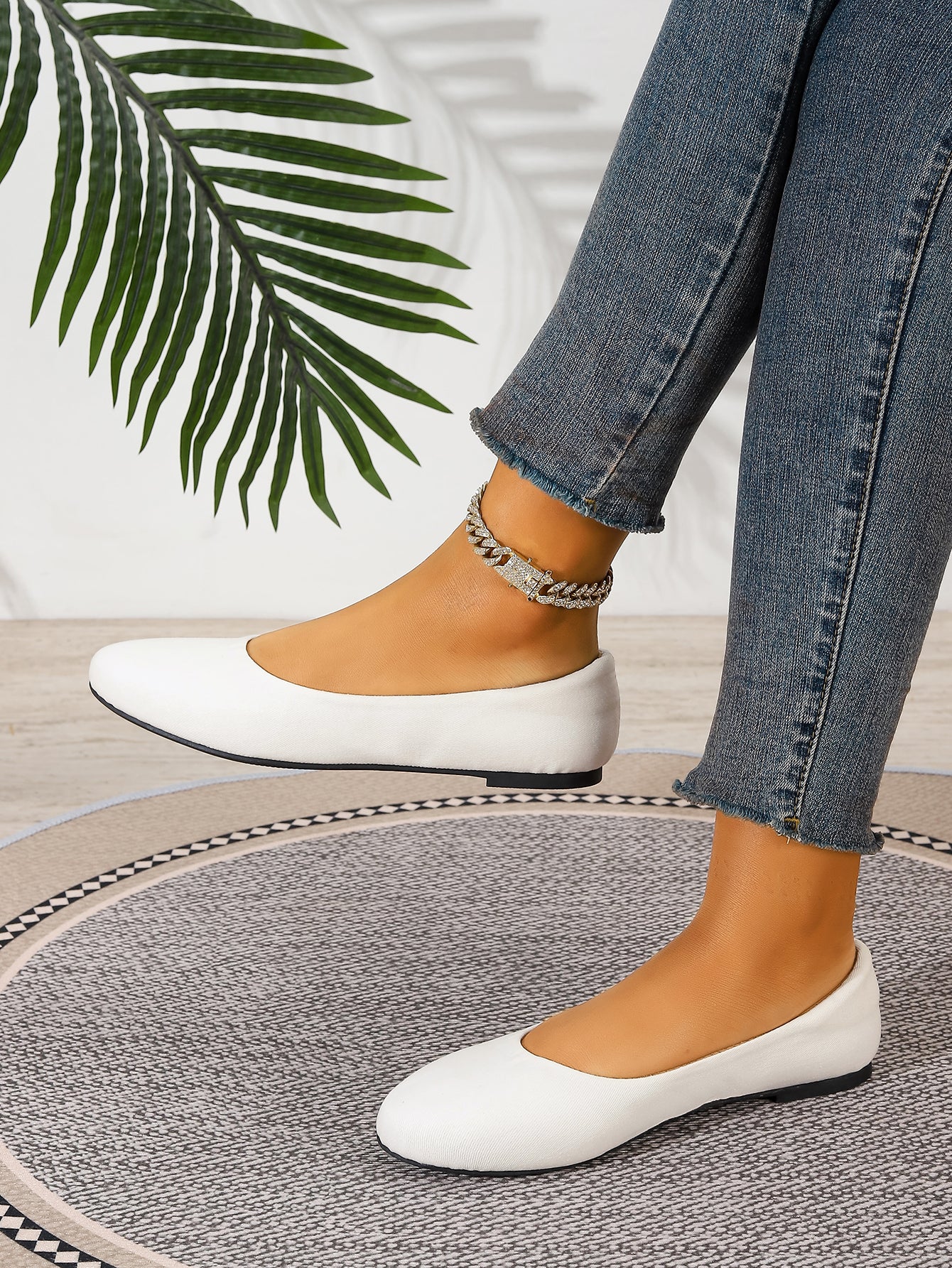 Women's White Slip-On Round Toe Ballet Flats