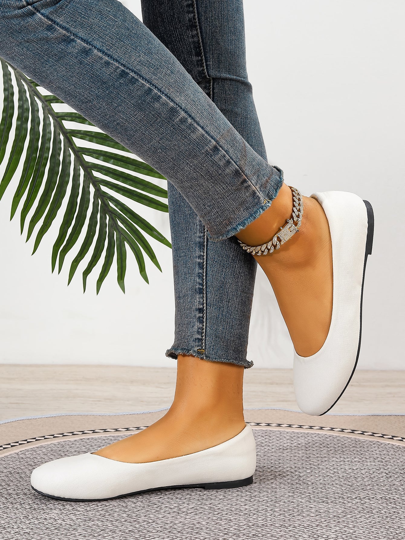 Women's White Slip-On Round Toe Ballet Flats